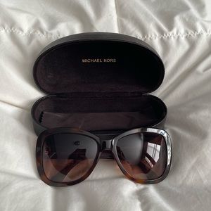 MICHAEL KORS - Sunglasses